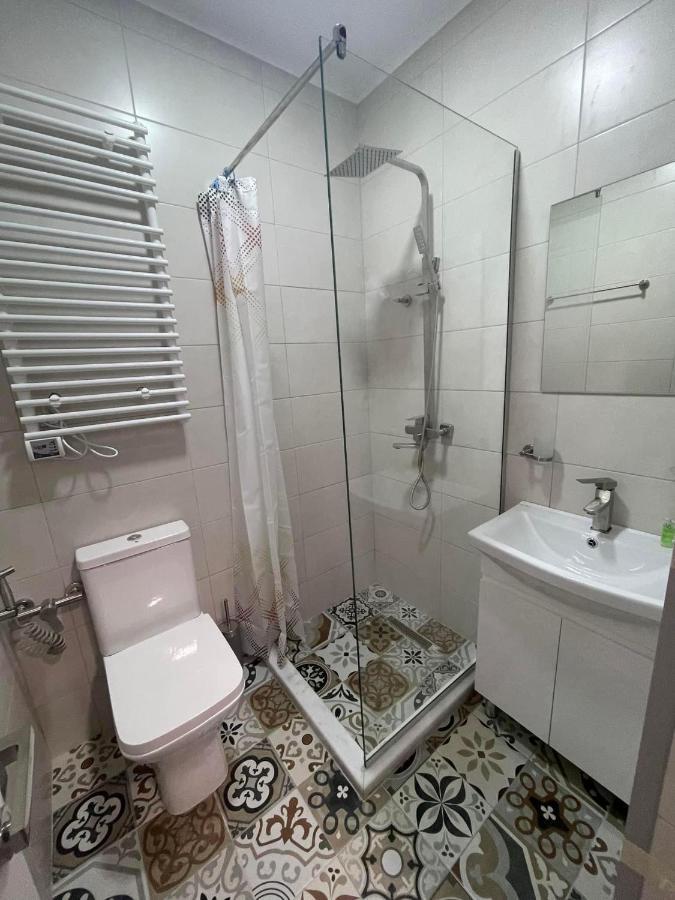 Flora Racha Villa แอมโบรเลารี ภายนอก รูปภาพ